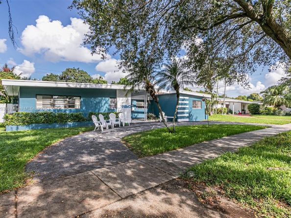 17860 NE 9th Pl, North Miami Beach FL 33162