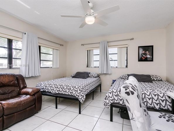 17860 NE 9th Pl, North Miami Beach FL 33162