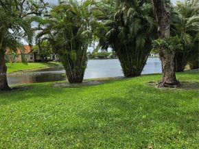 7532 NW 86th Ter 104, Tamarac FL 33321