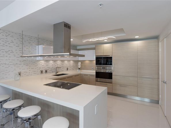 17111 Biscayne Blvd 505, North Miami Beach FL 33160