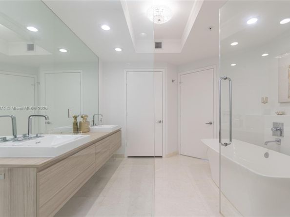 17111 Biscayne Blvd 505, North Miami Beach FL 33160