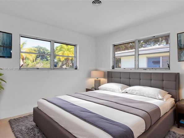 1430 NE 57th Ct, Fort Lauderdale FL 33334