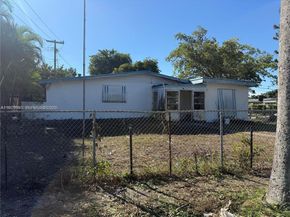 5770 SW 38th Ct, Davie FL 33314