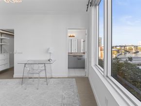 185 SW 7th St 603, Miami FL 33130