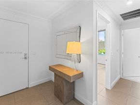 185 SW 7th St 603, Miami FL 33130