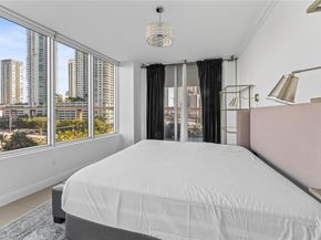 185 SW 7th St 603, Miami FL 33130