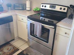 821 Collins Ave 402, Miami Beach FL 33139