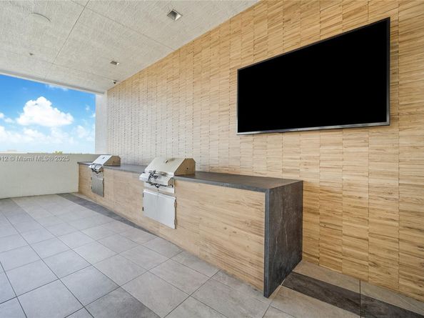 3900 Biscayne Blvd S918, Miami FL 33137