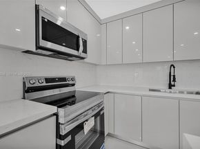 18530 NW 42nd Ave, Miami Gardens FL 33055