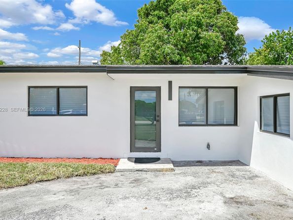 18530 NW 42nd Ave, Miami Gardens FL 33055