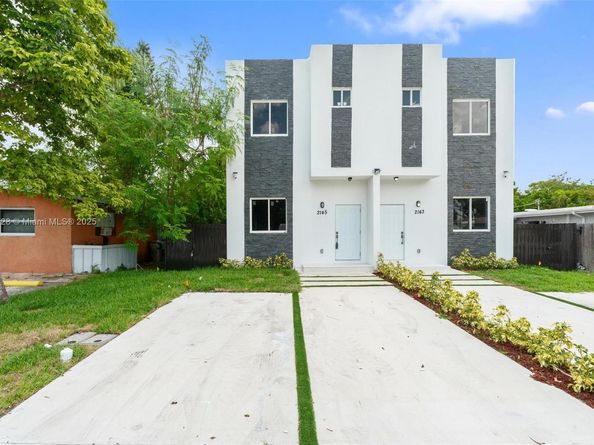 2145 NW Fourth st, Pompano Beach FL 33069