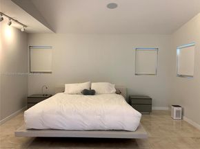 900 Diplomat Pkwy, Hollywood FL 33019