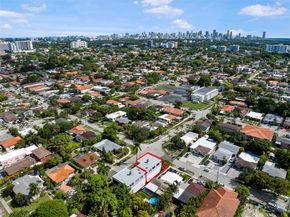 3300 SW 27th Ter 3300, Miami FL 33133