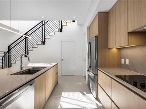 3300 SW 27th Ter 3300, Miami FL 33133