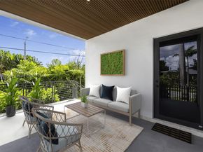 3300 SW 27th Ter 3300, Miami FL 33133