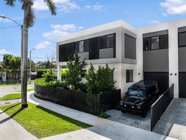 3300 SW 27th Ter 3300, Miami FL 33133