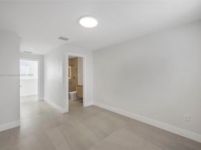 3300 SW 27th Ter 3300, Miami FL 33133