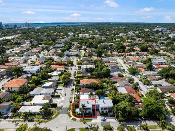 3300 SW 27th Ter 3300, Miami FL 33133