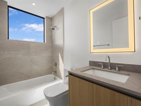 3300 SW 27th Ter 3300, Miami FL 33133