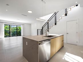 3300 SW 27th Ter 3300, Miami FL 33133