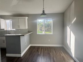 3390 NE 10th St 201, Homestead FL 33033