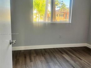 3390 NE 10th St 201, Homestead FL 33033