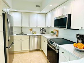 5600 Collins Ave 15B, Miami Beach FL 33140