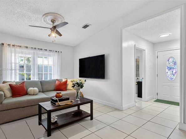 19537 NW 50th Ct, Miami Gardens FL 33055