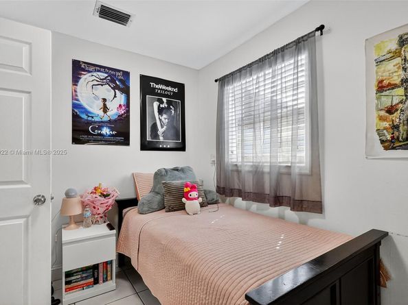 19537 NW 50th Ct, Miami Gardens FL 33055