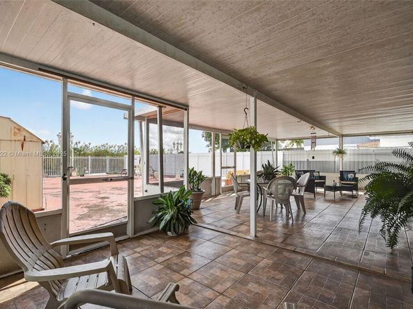 19537 NW 50th Ct, Miami Gardens FL 33055