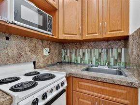 19537 NW 50th Ct, Miami Gardens FL 33055