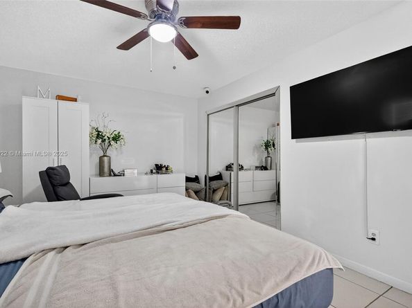 19537 NW 50th Ct, Miami Gardens FL 33055