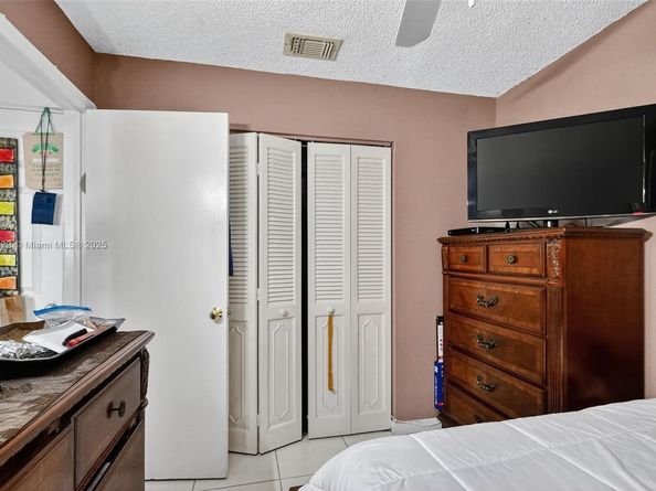 19537 NW 50th Ct, Miami Gardens FL 33055