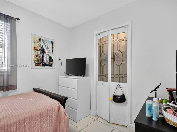 19537 NW 50th Ct, Miami Gardens FL 33055