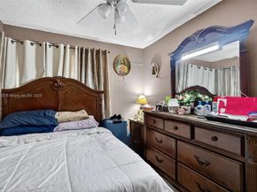 19537 NW 50th Ct, Miami Gardens FL 33055