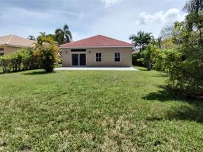 675 Maplewood Ct, Weston FL 33327