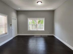 675 Maplewood Ct, Weston FL 33327