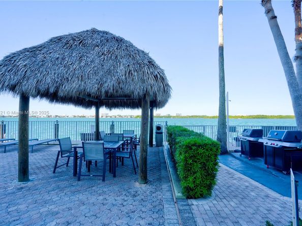 10350 W Bay Harbor Dr 4T, Bay Harbor Islands FL 33154