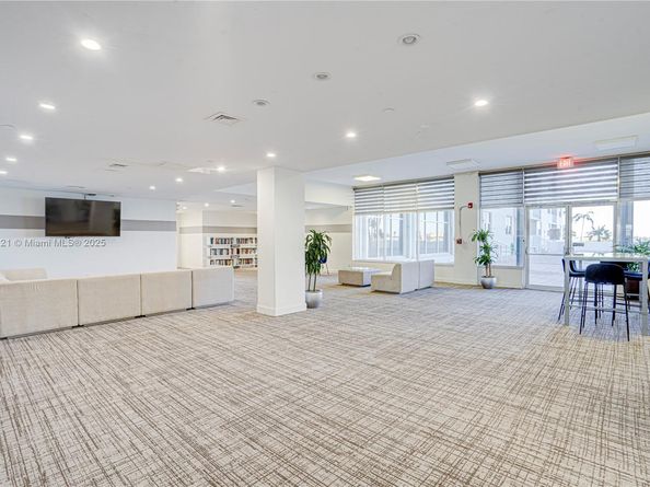 10350 W Bay Harbor Dr 4T, Bay Harbor Islands FL 33154