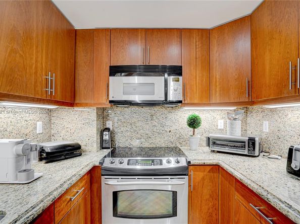 10350 W Bay Harbor Dr 4T, Bay Harbor Islands FL 33154