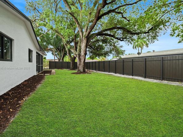 679 SW 17th Ct, Boca Raton FL 33486