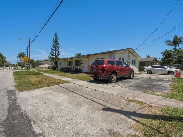 137 NE 1st Ct, Dania Beach FL 33004