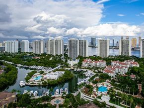 1000 W Island Blvd 2906, Aventura FL 33160