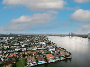 1000 W Island Blvd 2906, Aventura FL 33160