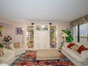 1000 W Island Blvd 2906, Aventura FL 33160