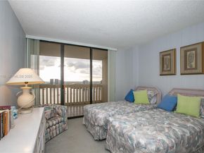 1000 W Island Blvd 2906, Aventura FL 33160