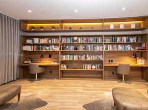 1000 W Island Blvd 2906, Aventura FL 33160