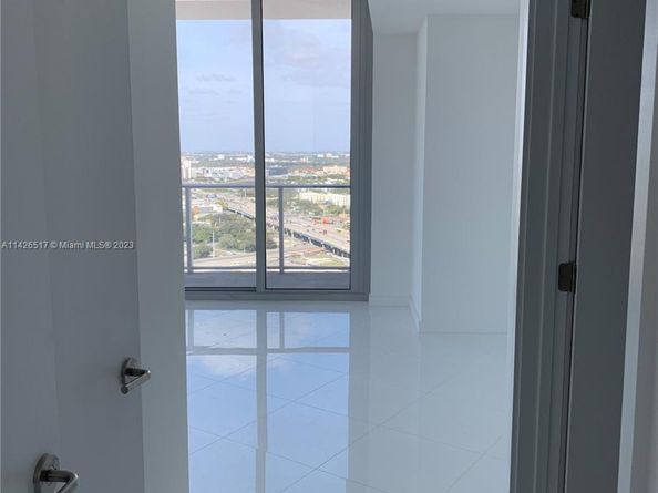 851 NE 1st Ave 2702, Miami FL 33132