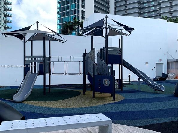 851 NE 1st Ave 2702, Miami FL 33132