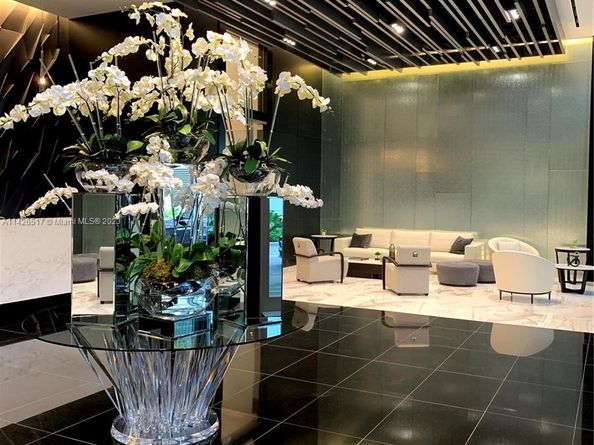 851 NE 1st Ave 2702, Miami FL 33132